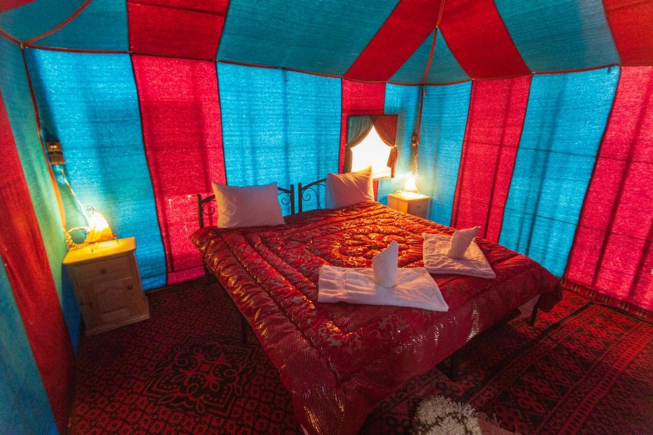 Merzouga Traditional Tents With Heating Hotel Exterior photo